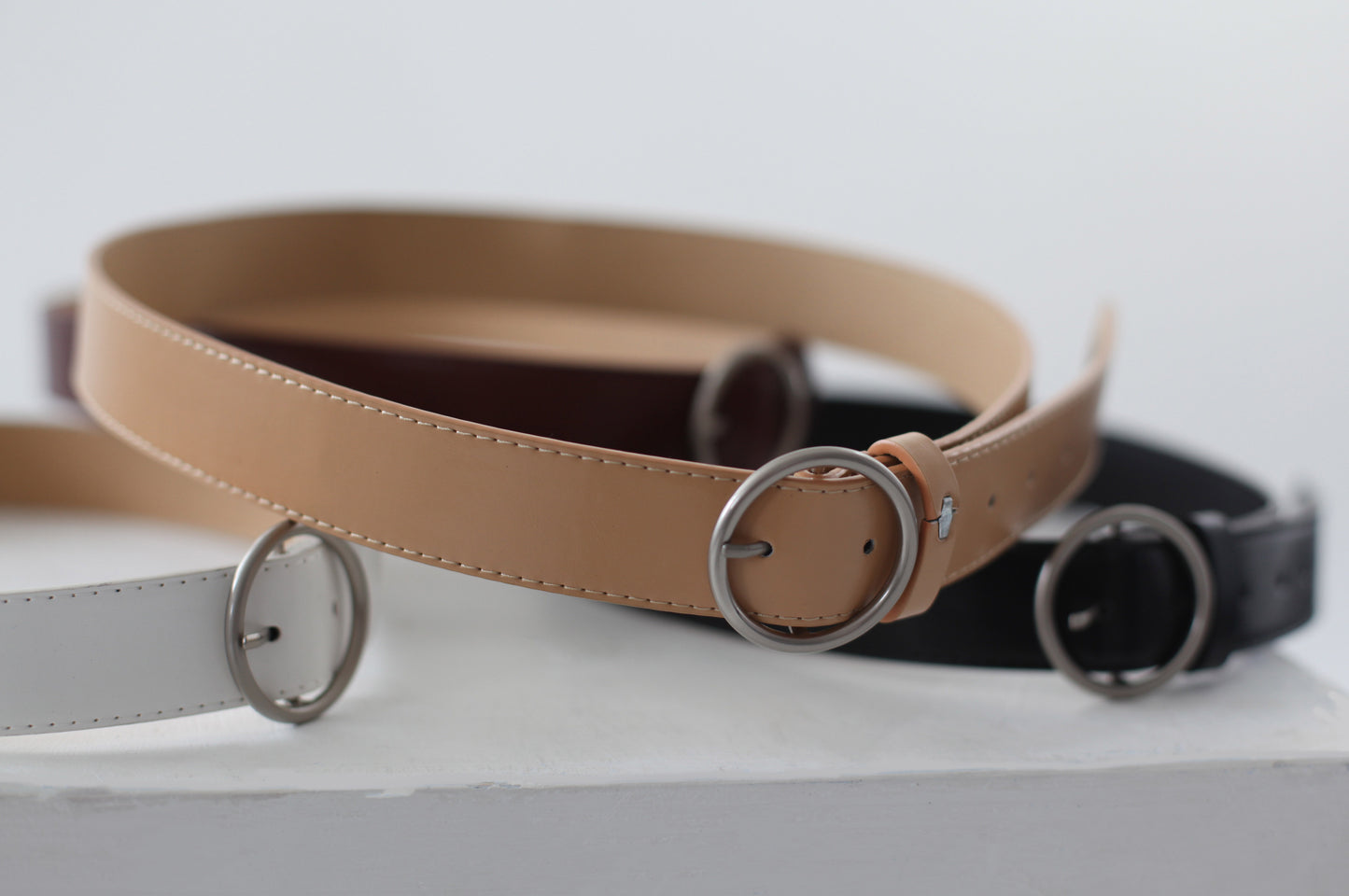ZONI Burgundy Circle Ring Belt
